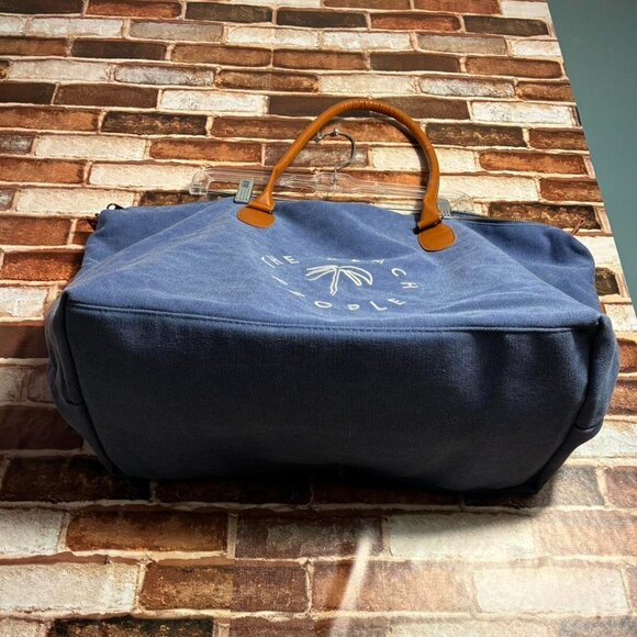 Daily Use Handbag - Picture 2 of 3